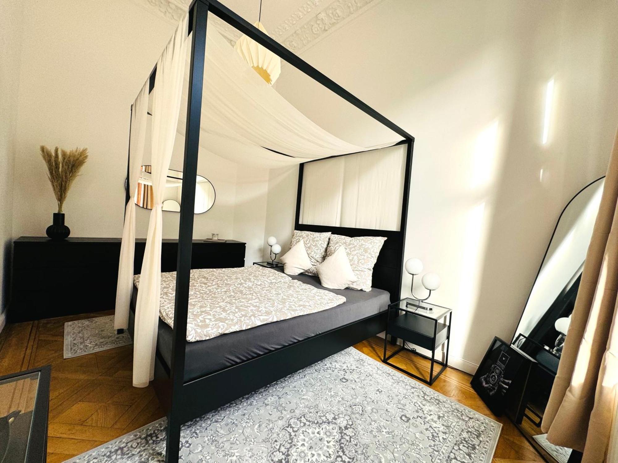 Superhosts Zentrum - Parkplatz - Badewanne - Netflix - Kaffee BRE Εξωτερικό φωτογραφία