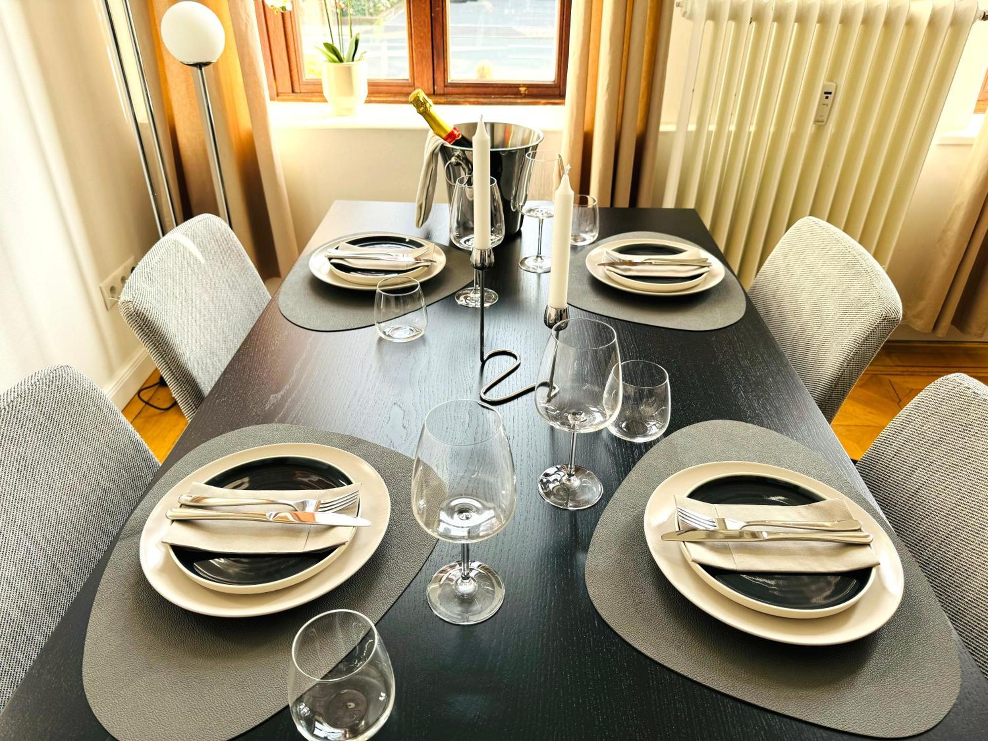 Superhosts Zentrum - Parkplatz - Badewanne - Netflix - Kaffee BRE Εξωτερικό φωτογραφία
