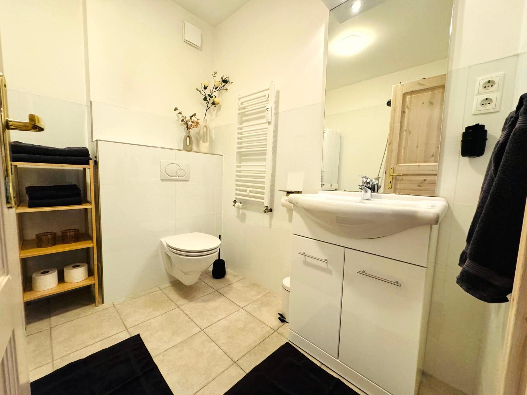 Superhosts Zentrum - Parkplatz - Badewanne - Netflix - Kaffee BRE Εξωτερικό φωτογραφία