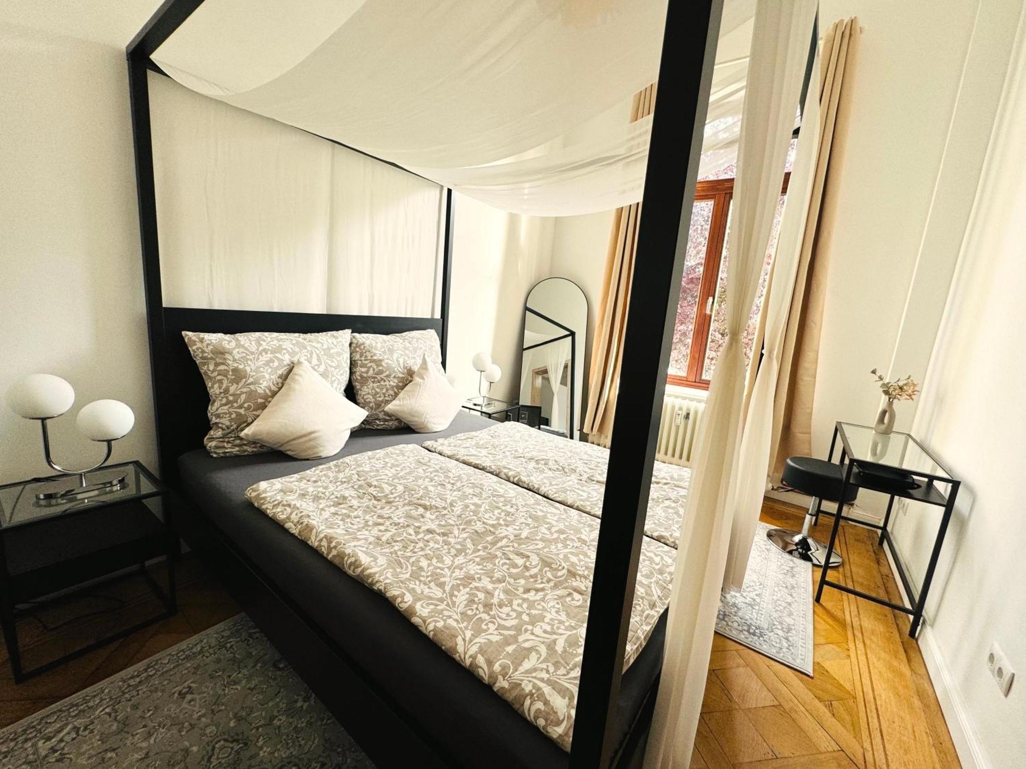 Superhosts Zentrum - Parkplatz - Badewanne - Netflix - Kaffee BRE Εξωτερικό φωτογραφία